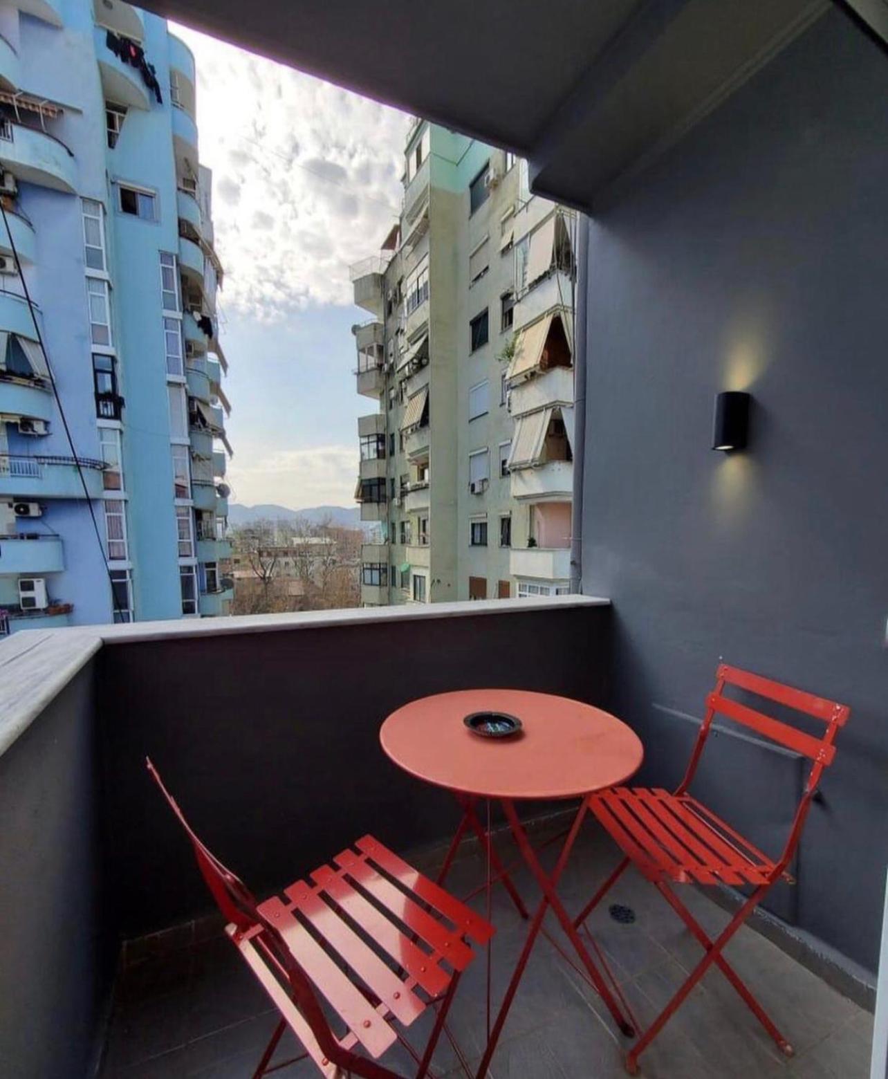 Helga'S Deluxe 3 Apartment 티라나 외부 사진